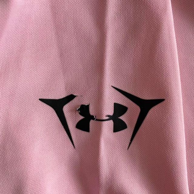 UNDER ARMOUR(アンダーアーマー)のUNDER ARMOUR 長袖Tシャツ  短パンセット メンズのトップス(Tシャツ/カットソー(七分/長袖))の商品写真