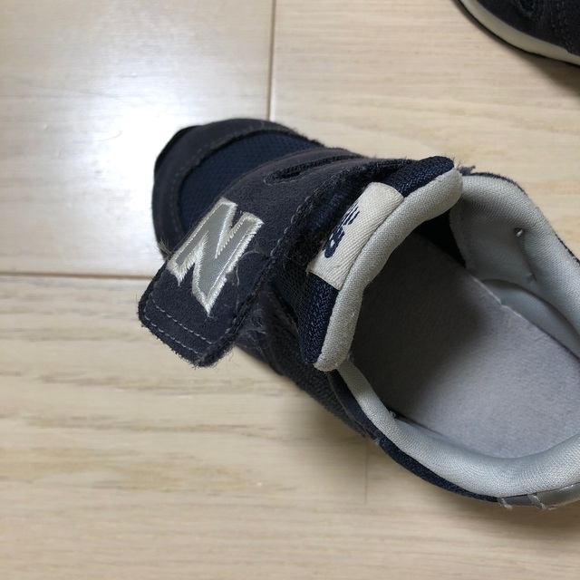 New Balance(ニューバランス)のニューバランス　スニーカー　IZ996 紺　ネイビー　15cm キッズ　靴 キッズ/ベビー/マタニティのキッズ靴/シューズ(15cm~)(スニーカー)の商品写真