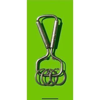 ハフ(HUF)のHUFカラビナシルバー BOTTLE OPENER CARABINERレア‼️(キーケース)