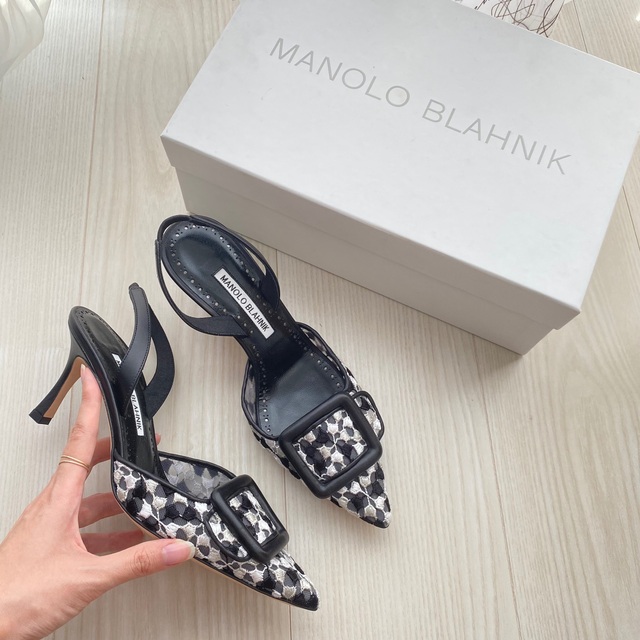 新品未使用定価【新品】Manolo Blahnik マノロブラニク レース×バックル パンプス