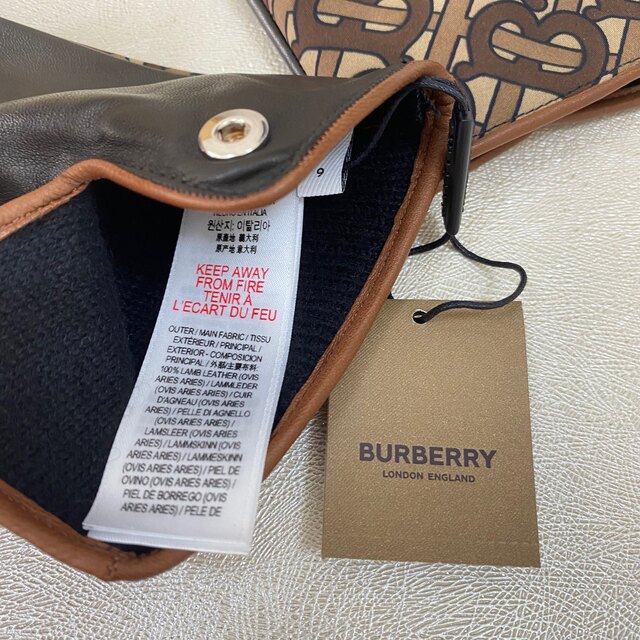 BURBERRY(バーバリー)の【新品】Burberry バーバリー TBロゴ レザー 手袋 グローブ メンズのファッション小物(手袋)の商品写真