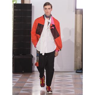 ヴァレンティノガラヴァーニ(valentino garavani)のVALENTINO GARAVANI 2018SS スニーカー　新品(スニーカー)