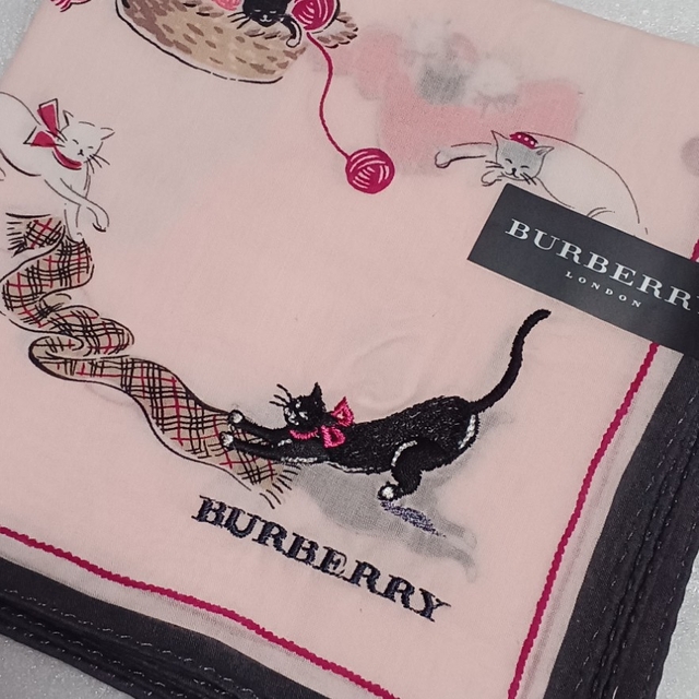 BURBERRY(バーバリー)の値下げ📌バーバリー☆大判ハンカチーフ🐱58×58 レディースのファッション小物(ハンカチ)の商品写真