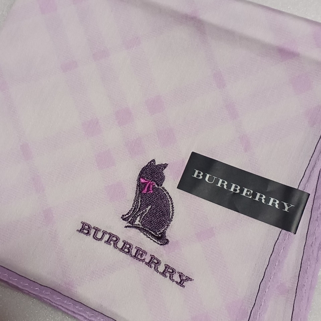 BURBERRY(バーバリー)の値下げ📌バーバリー☆大判ハンカチーフ🐱58×58 レディースのファッション小物(ハンカチ)の商品写真