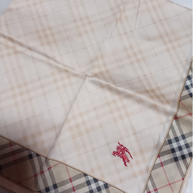 BURBERRY(バーバリー)の値下げ📌バーバリー☆大判ハンカチーフ58×58 レディースのファッション小物(ハンカチ)の商品写真