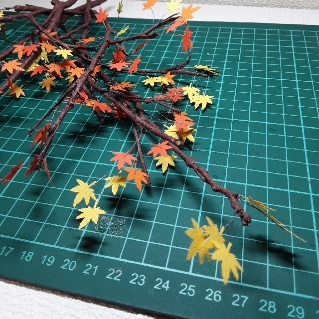 枯れない 紅葉 ②  大ぶり  枝６本 ハンドメイドのフラワー/ガーデン(その他)の商品写真