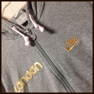 ナイキ(NIKE)のナイキパーカー(パーカー)