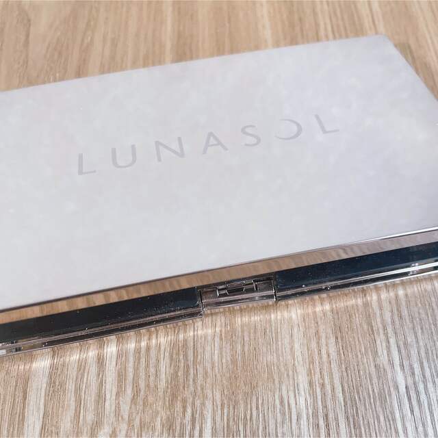 LUNASOL(ルナソル)のルナソル アイカラーレーション スペシャルエディション コスメ/美容のベースメイク/化粧品(アイシャドウ)の商品写真