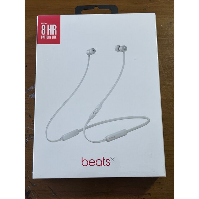 Beats by Dr Dre(ビーツバイドクタードレ)の未開封★beatsX ワイヤレスイヤホン サテンシルバー ビーツバイドクタードレ スマホ/家電/カメラのオーディオ機器(ヘッドフォン/イヤフォン)の商品写真