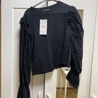 ザラ(ZARA)の新品ZARA‼︎裏起毛刺繍ブラウススウェット(トレーナー/スウェット)