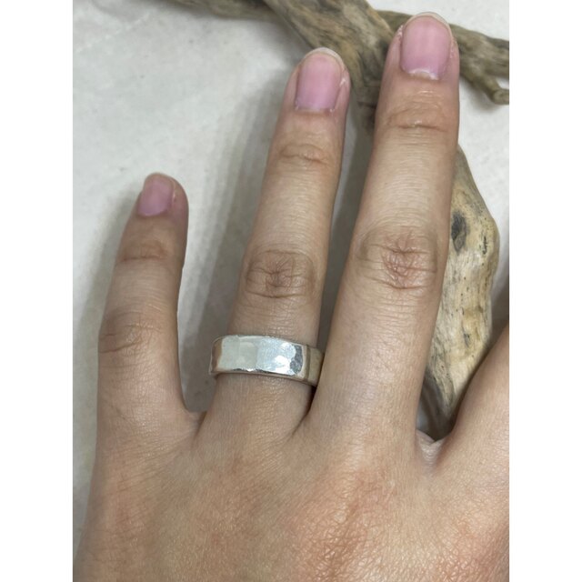 高純度カレン族シルバー925槌目模様ハンドメイド指輪　15号　2ビイwん036 メンズのアクセサリー(リング(指輪))の商品写真