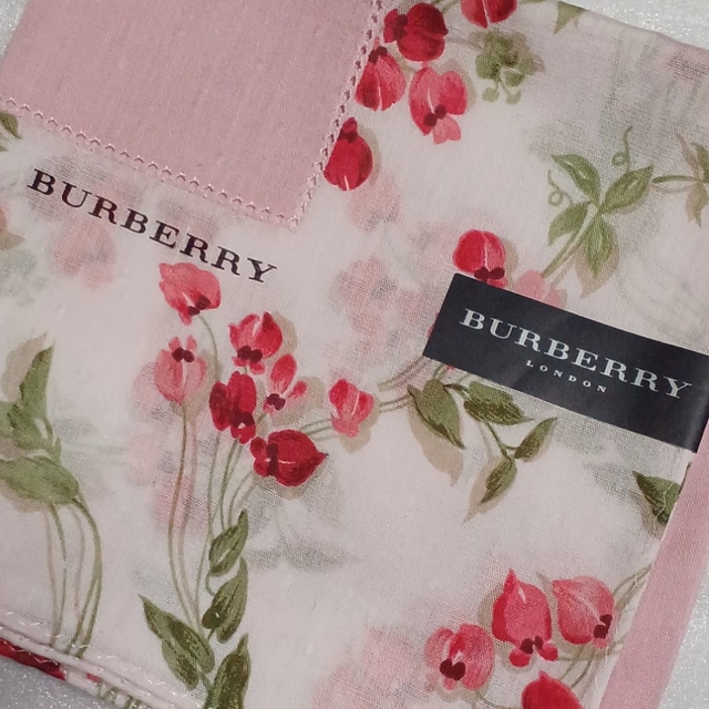 BURBERRY(バーバリー)の値下げ📌バーバリー☆大判ハンカチーフ58×58 レディースのファッション小物(ハンカチ)の商品写真