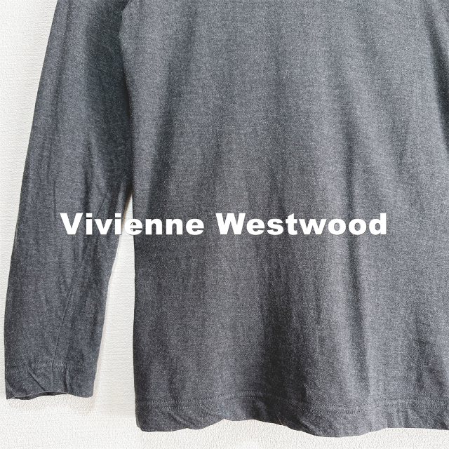 Vivienne Westwood(ヴィヴィアンウエストウッド)の【Vivienne Westwood】クラウンネコORBロゴ オフ カットソー レディースのトップス(カットソー(長袖/七分))の商品写真