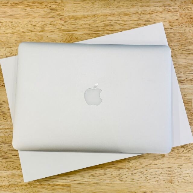 MacBook Air  2017 8GB 13インチ389回macOS