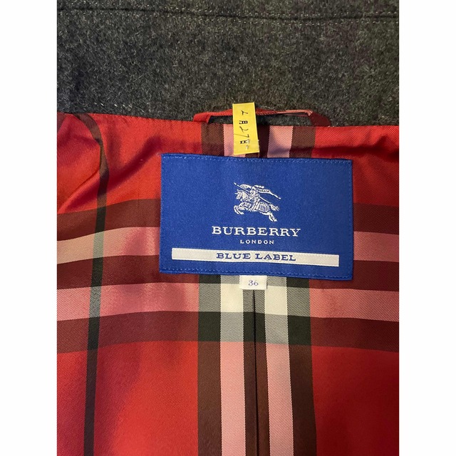 BURBERRY BLUE LABEL(バーバリーブルーレーベル)のバーバリー　ブルーレーベル　ピーコート レディースのジャケット/アウター(ピーコート)の商品写真