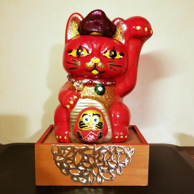 招き猫 レッド ゴールド 赤 金 陶器 ダルマ タイ 達磨 鯛 宝船 縁起物 | フリマアプリ ラクマ