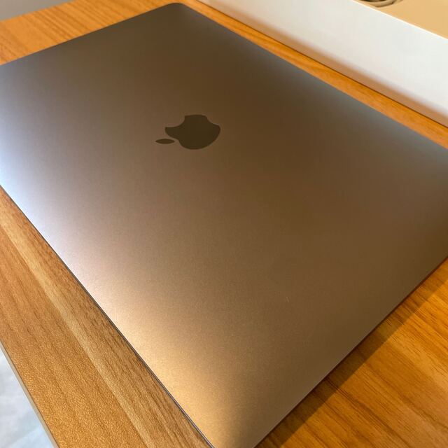 MacBook Air 2019年(充放電回数68)マウス•ケース付き