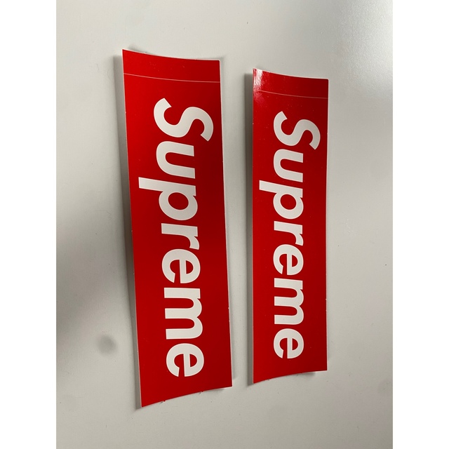 Supreme(シュプリーム)のsupreme ステッカー エンタメ/ホビーの声優グッズ(ステッカー（シール）)の商品写真