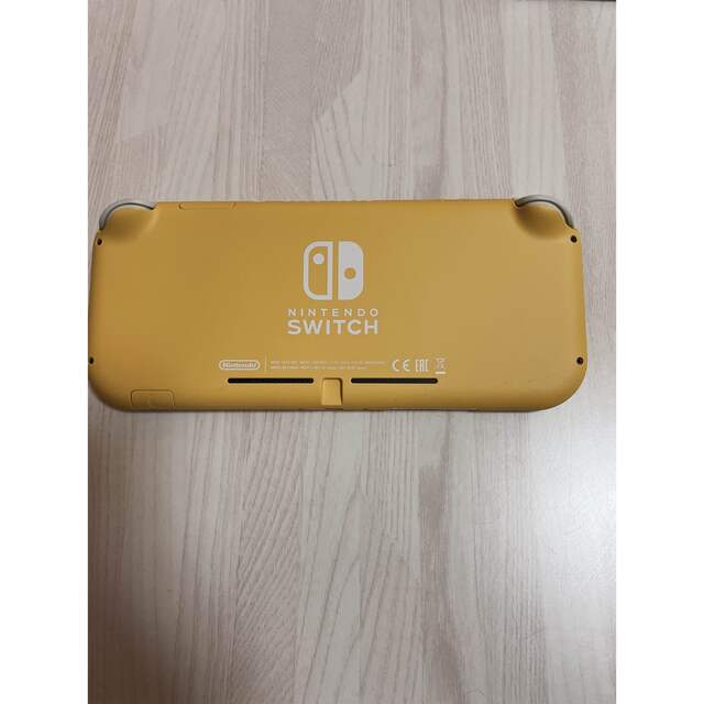 任天堂(ニンテンドウ)のNintendo Switch NINTENDO SWITCH LITE イエ… エンタメ/ホビーのゲームソフト/ゲーム機本体(携帯用ゲーム機本体)の商品写真