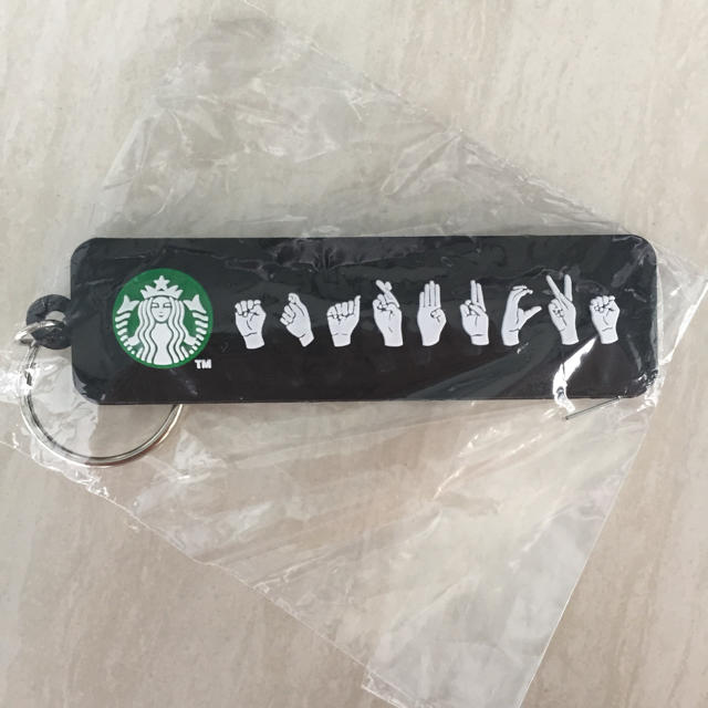 Starbucks Coffee(スターバックスコーヒー)の★マサコ様専用★【新品/レア】スターバックス 指文字 手話 ラバーキーホルダー エンタメ/ホビーのコレクション(ノベルティグッズ)の商品写真