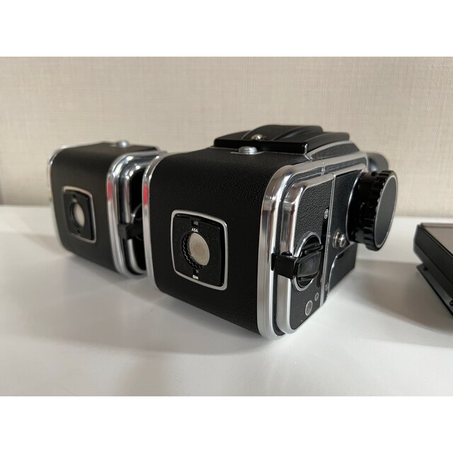 ハッセルブラッド 500C/M Hasselblad 80mm 2.8 プラナー スマホ/家電/カメラのカメラ(フィルムカメラ)の商品写真