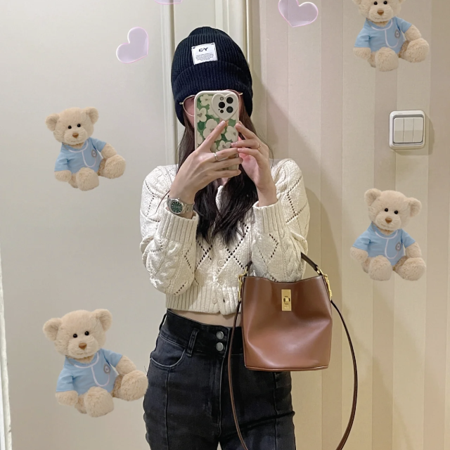 人気  CELINE セリーヌ バケット16（セーズ）バッグ