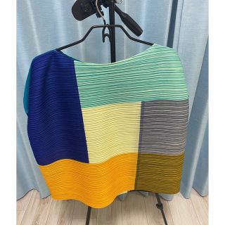 プリーツプリーズイッセイミヤケ(PLEATS PLEASE ISSEY MIYAKE)の青山限定トップスJK451(Tシャツ(半袖/袖なし))