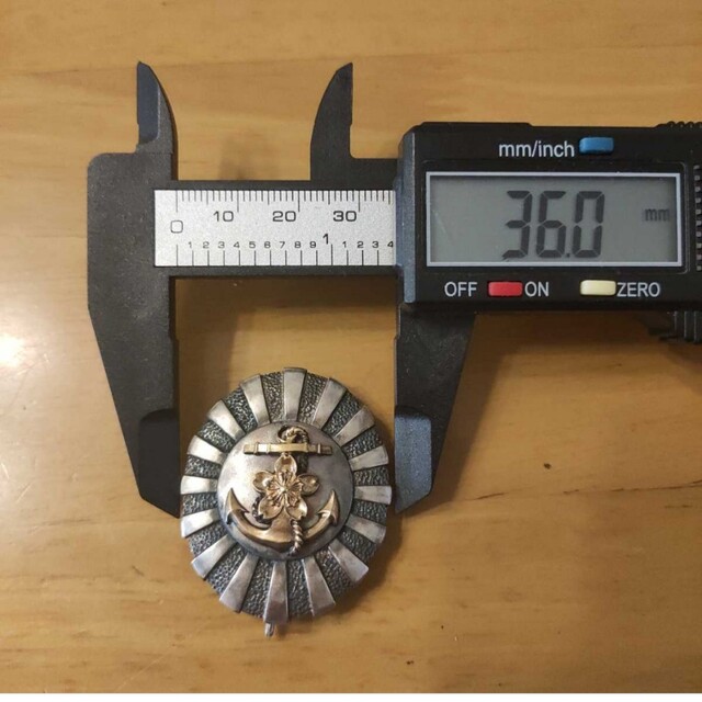 激レア 美品!】海軍大学校卒業徽章 勲章 記章 25g 本物保証 旧 激レア 美品!】海軍大学校卒業徽章 勲章 記章 25g 本物保証 旧