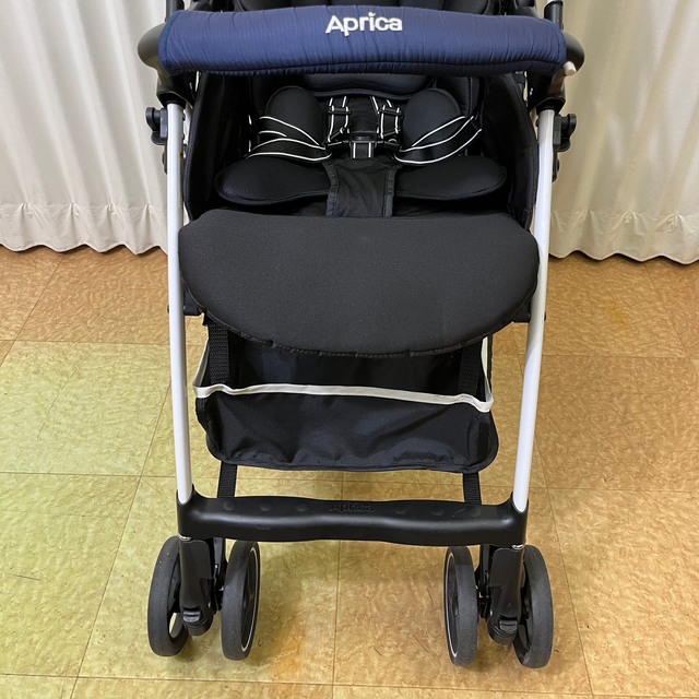 極上クリーニング済 ☆美品☆ アップリカ ラクーナエアー コンパクト