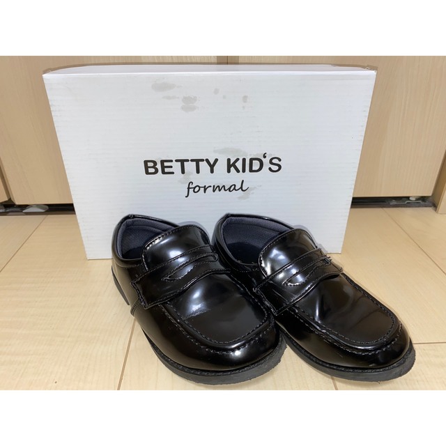 キッズローファー 19cm BETTY KID’S formal キッズ/ベビー/マタニティのキッズ靴/シューズ(15cm~)(ローファー)の商品写真