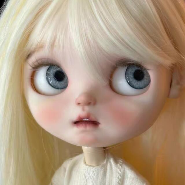 格安販売中 カスタムブライス ドール 海外作家様 かわいい きれい 白い