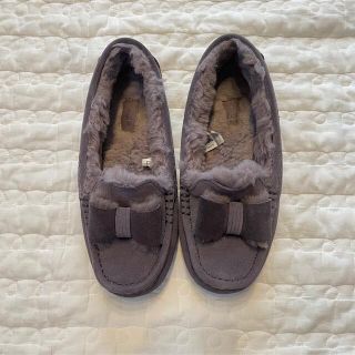 アグ(UGG)のUGG リボンモカシン(グレー)(スリッポン/モカシン)