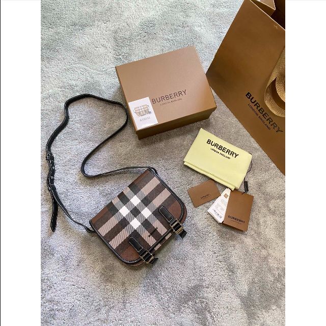 最終値下げ BURBERRY - メンズショルダーバッグ Burberry ショルダー