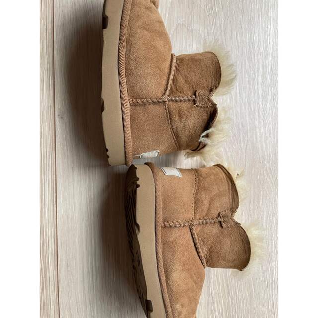 UGG(アグ)のUGG ベビー　キッズ　ムートンブーツ　16cm キッズ/ベビー/マタニティのキッズ靴/シューズ(15cm~)(ブーツ)の商品写真