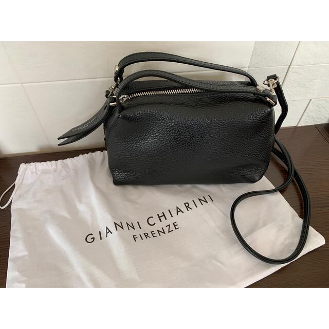 GIANNI CHIARINI アリファS ショルダーバッグ レディースのバッグ(ショルダーバッグ)の商品写真