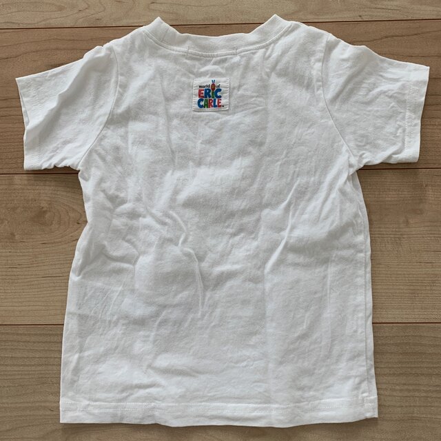 はらぺこあおむしTシャツサイズ100 キッズ/ベビー/マタニティのキッズ服男の子用(90cm~)(Tシャツ/カットソー)の商品写真