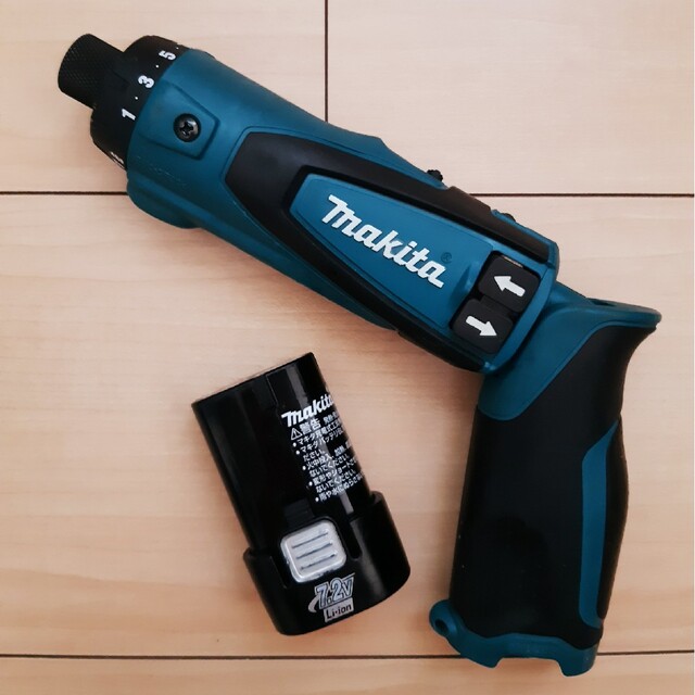 【Makita】充電式ペンドライバドリル DF010D