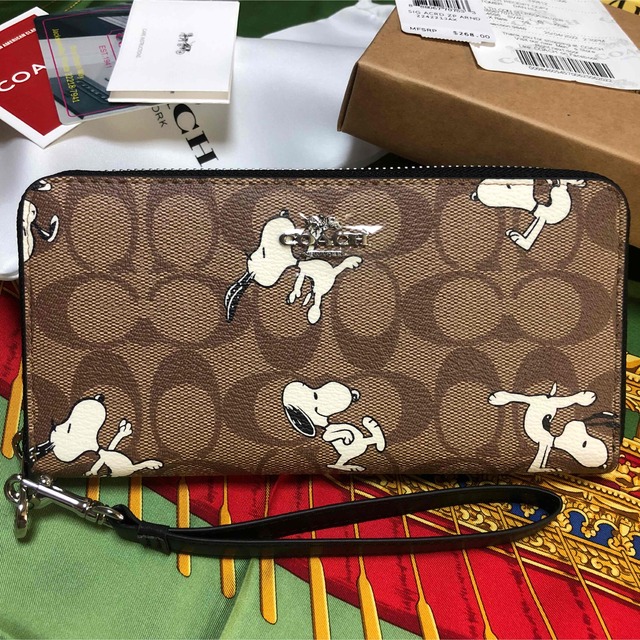 COACH(コーチ)のみー様専用　COACH コーチ　長財布　シグネチャー　スヌーピー レディースのファッション小物(財布)の商品写真