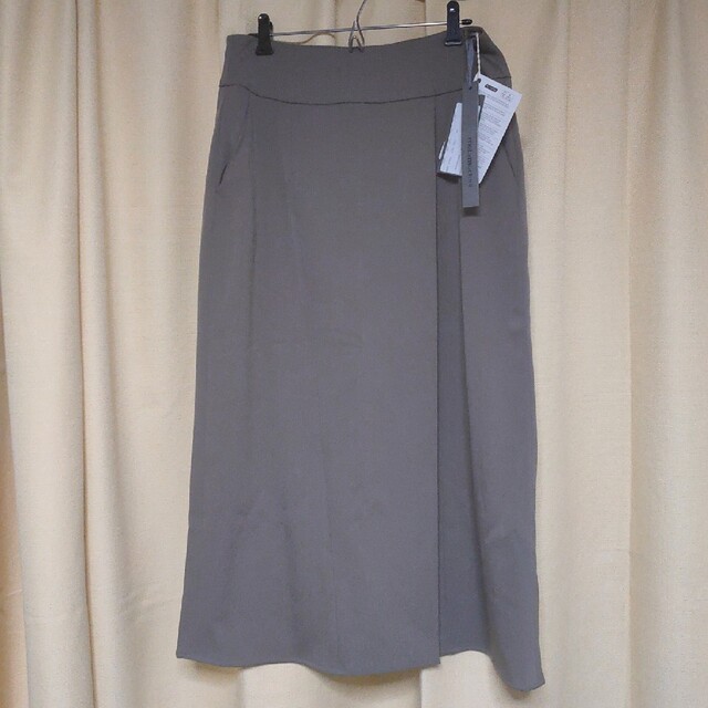 【値下げ】新品タグ付き　metamorfosi　スカート レディースのスカート(ロングスカート)の商品写真