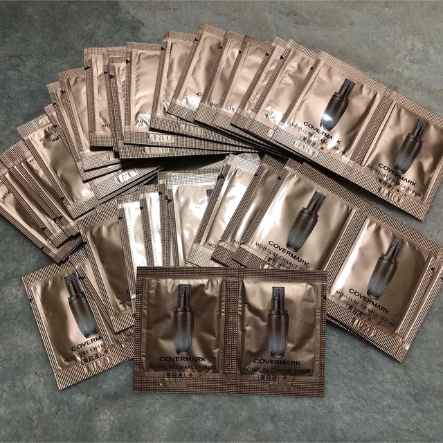 COVERMARK(カバーマーク)のカバーマーク  モイスチュア チャージ セラム　86袋 コスメ/美容のキット/セット(サンプル/トライアルキット)の商品写真