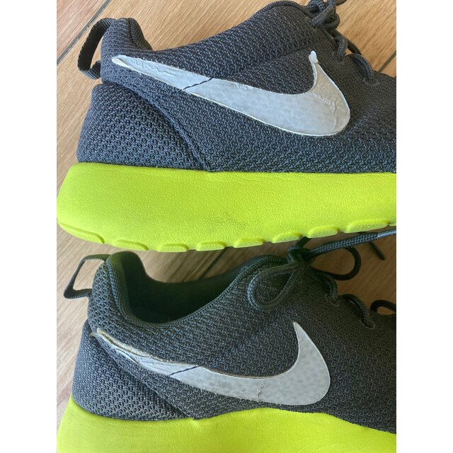 NIKE(ナイキ)のNIKE ROSHEONE ローシワン ROSHERUN ローシラン 26cm メンズの靴/シューズ(スニーカー)の商品写真