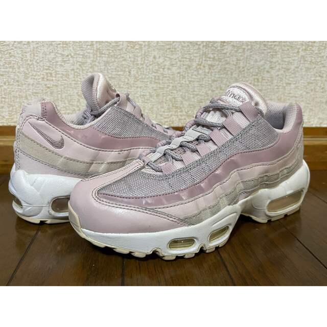 NIKE(ナイキ)のNIKE WMNS AIR MAX 95  23.0cm レディースの靴/シューズ(スニーカー)の商品写真