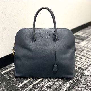 「国内直営品 エルメス オータクロア 50 黒 激レア 美品! ◽︎P刻印!」に近い商品国内直営品 エルメス オータクロア 50 黒 激レア 美品! ◽︎P刻印!