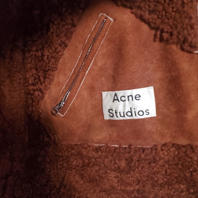 Acne Studios　ムートン　シアリング　メンズ　アクネストゥディオズ メンズのジャケット/アウター(フライトジャケット)の商品写真
