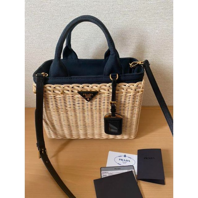 PRADA プラダ かごバッグ カゴバッグ ストローバッグ chateauduroi.co