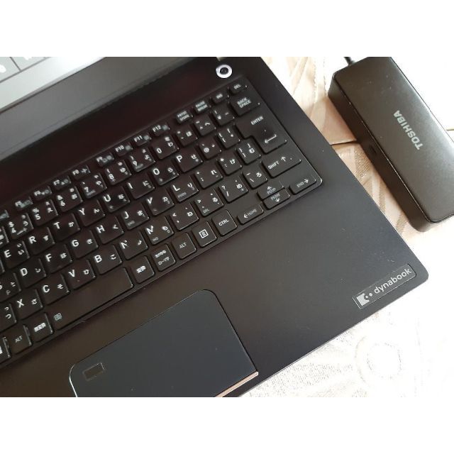 東芝(トウシバ)のタッチ液晶 東芝 U63-H i7 7500U 256G/SSD 8G スマホ/家電/カメラのPC/タブレット(ノートPC)の商品写真