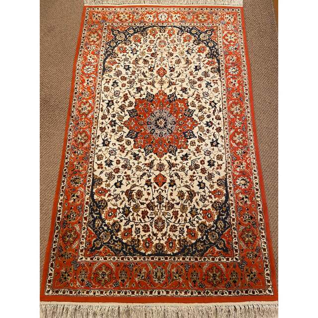 ペルシャ絨毯　イスファハン産　手織り　傑作　コルクウール&シルク　最高級
