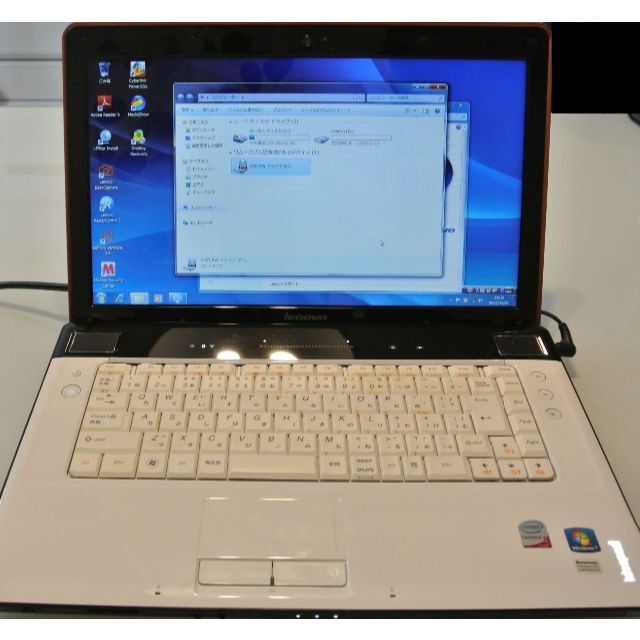 Lenovo(レノボ)のLenovo IdeaPad Y550 ノートパソコン　外箱付　Windows7 スマホ/家電/カメラのPC/タブレット(ノートPC)の商品写真