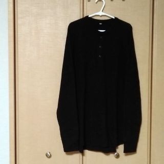 ユニクロ(UNIQLO)のUNIQLO トップス ワッフル ヘンリーネック 黒 メンズ(Tシャツ/カットソー(七分/長袖))