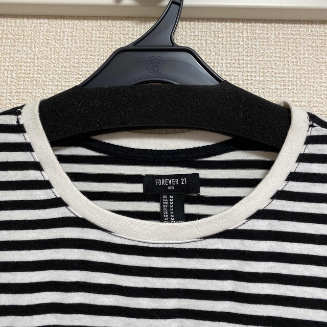 FOREVER 21(フォーエバートゥエンティーワン)のForever21 Tシャツ　メンズ メンズのトップス(Tシャツ/カットソー(半袖/袖なし))の商品写真